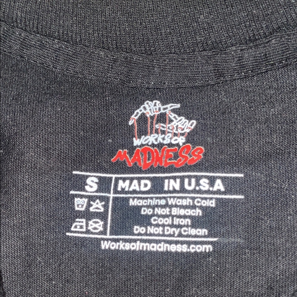 Works Of Madness T-Shirt The Red Queen Design - Picture 2 of 3